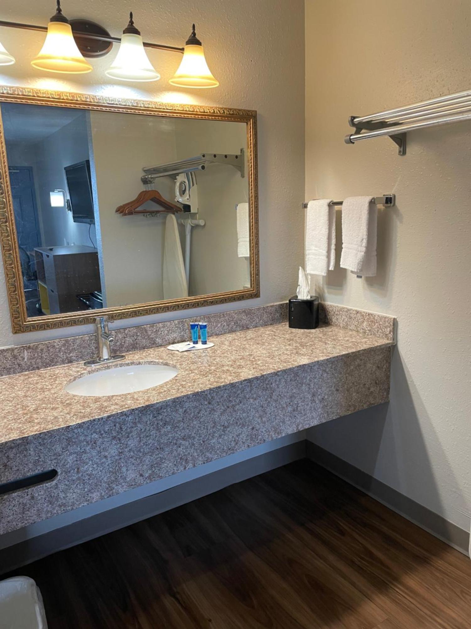 Days Inn By Wyndham Portland/Corpus Christi Eksteriør bilde